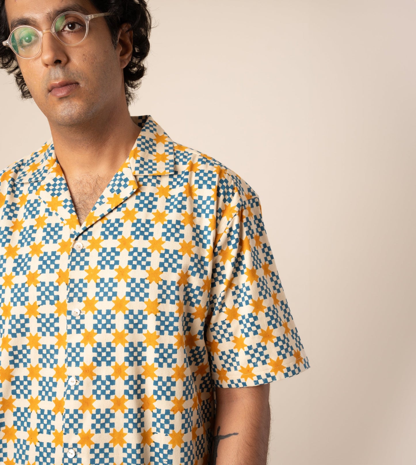 Kenji Shirt Star Gingham - Harkoi Studio - Upgrade your wardrobe with the Kenji Shirt in star gingham. Keywords: sustainable mens shirt, eco-friendly fashion, Kenji Shirt, star gingham shirt, ethical clothing.