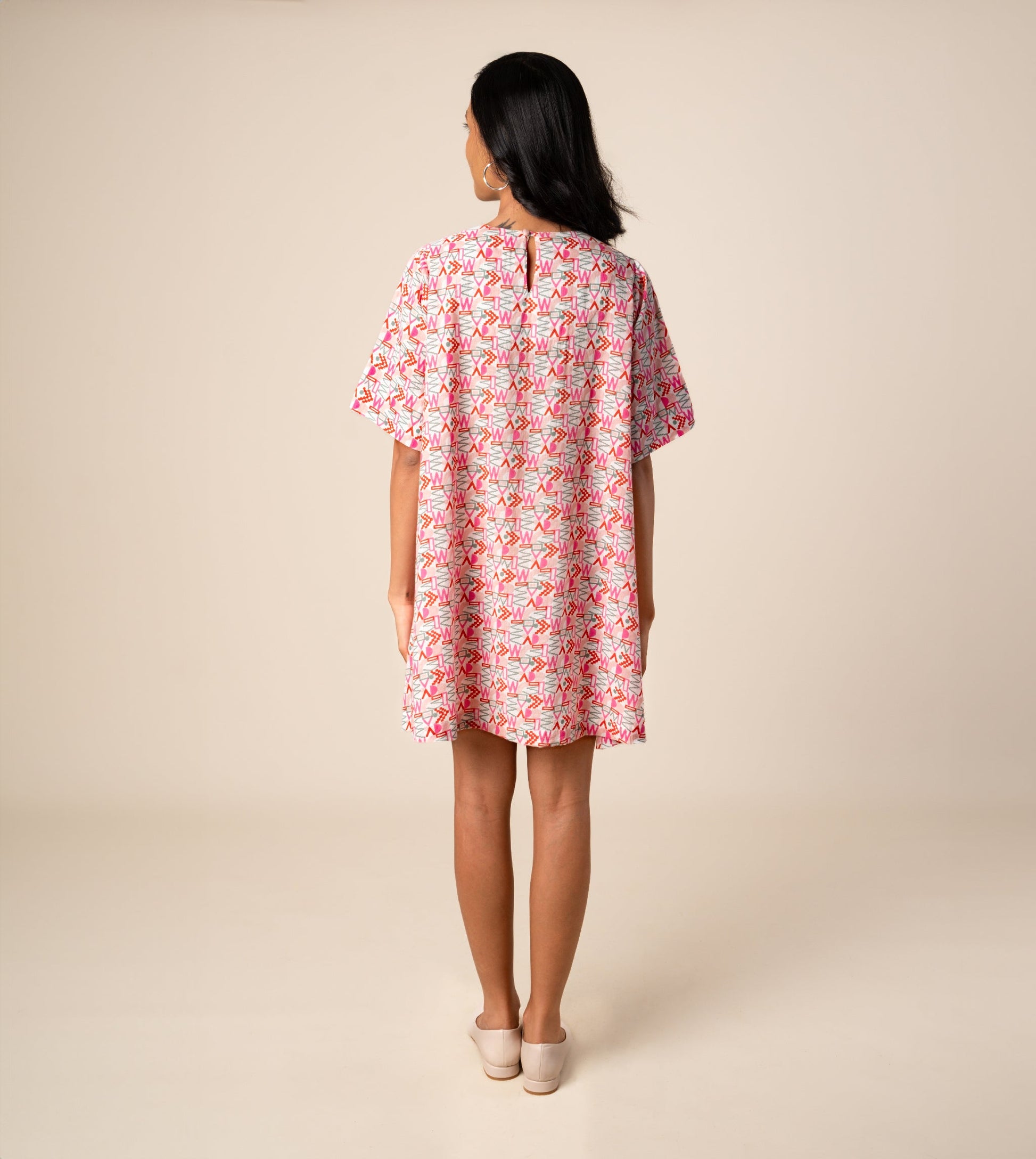Jun Dress Girard - Harkoi Studio - Express your individuality with the Jun Dress in the artistic Girard pattern. Keywords: sustainable dress, eco-friendly fashion, Jun Dress, Girard-patterned dress, ethical clothing.