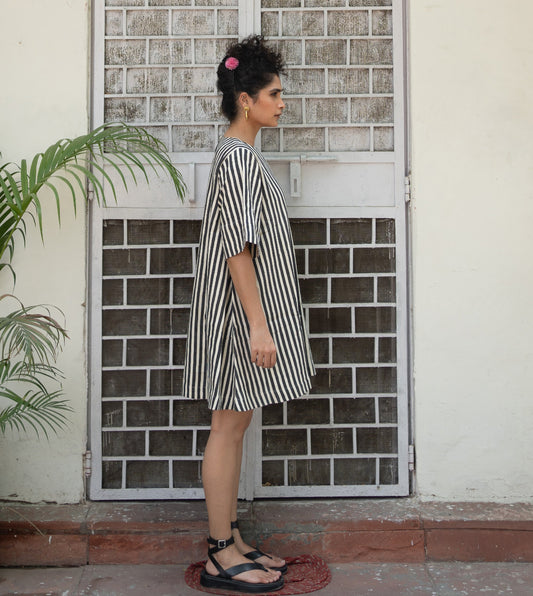 Striped Simple Dress Black | Harkoi Studio - Elevate your style with the Striped Simple Dress in black. Keywords: sustainable dress, eco-friendly fashion, striped dress, black dress, ethical clothing.