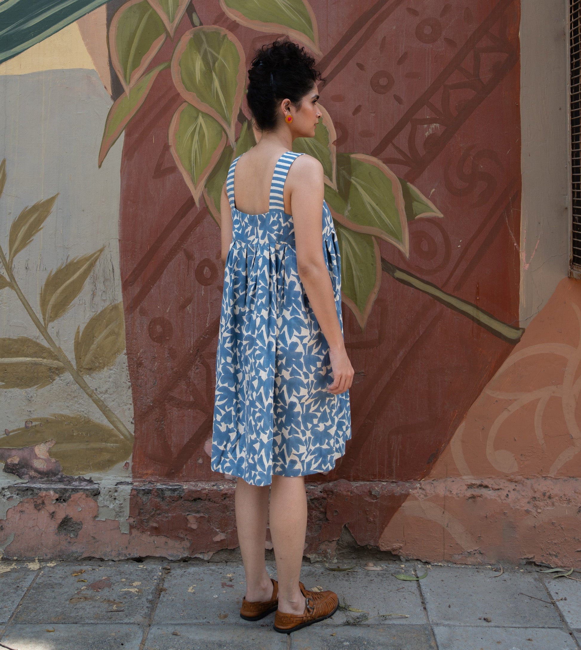 Abstract Shapes Hana Dress Blue - Harkoi Studio - Designed to make an impression, the Abstract Shapes, a sustainable Ÿ?? crafted with precision and care. Keywords: abstract, shapes, hana, dress, blue, sustainable blue, eco-friendly fashion, hana dress.